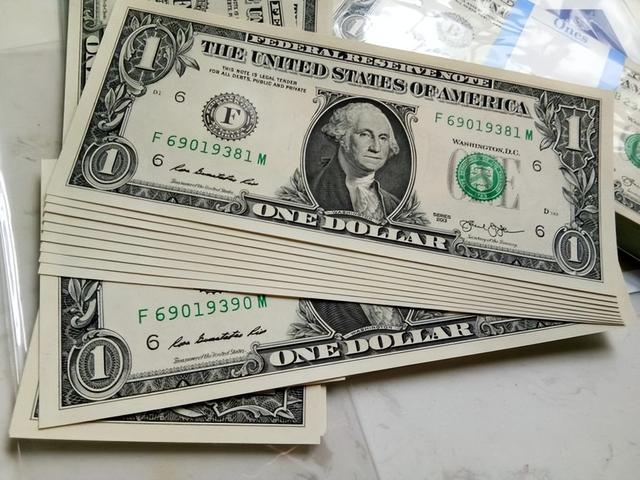 俄油收入已腰斩，特朗普再补一刀，是为和平，还是为美国赚钱？