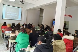 临湘市人社局开办养老护理提技强能培训班图片