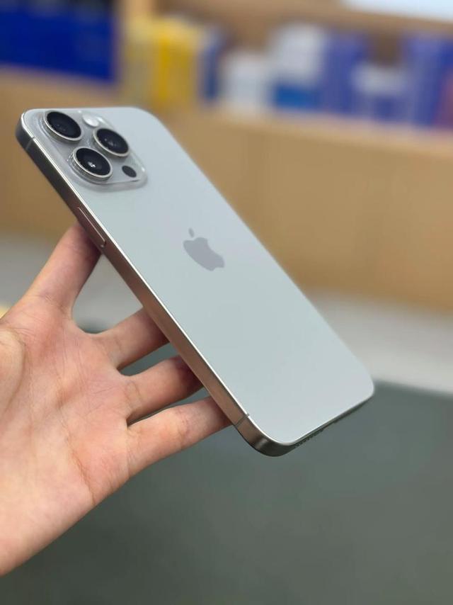 销量碾压同级！iPhone Pro Max 凭啥成爆款？核心藏在 3 个硬件里