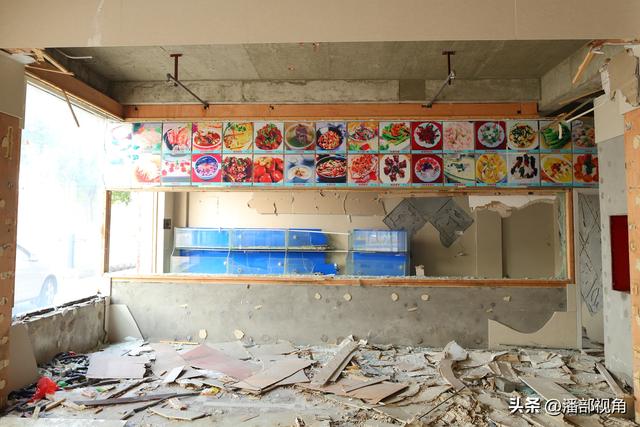 无锡记忆：2014.12，新区城际站的站前商贸街，建完不久就拆除了