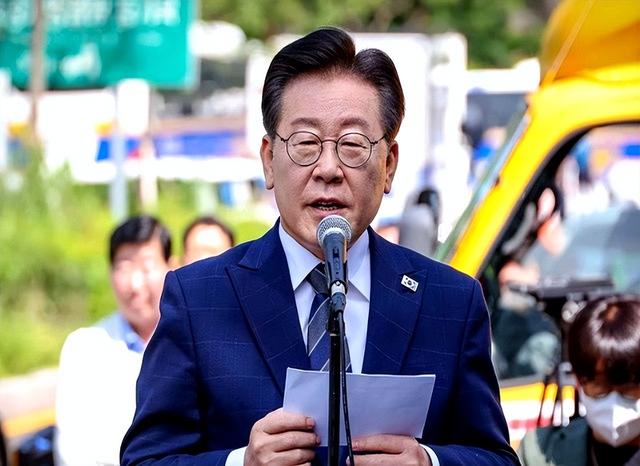 收到美国加税通知！李在明态度变了，北京九三阅兵，或给他留个座