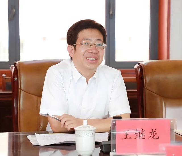 山西省科协副主席王继龙一行莅临长治二院调研博士创新站工作