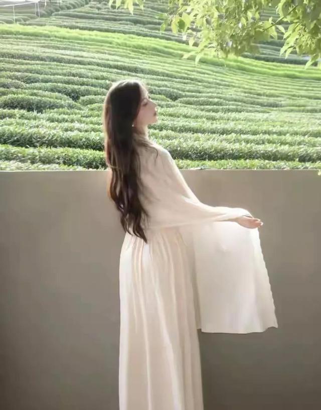 江西南昌一佳人好漂亮， 身高168cm，体重48kg 美的让人移不开眼