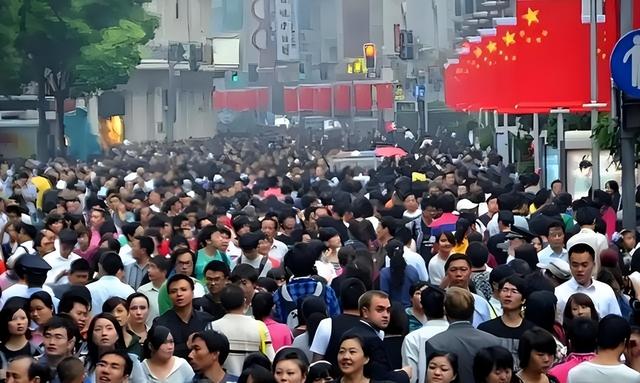 中国将迎人口死亡高峰！22年1041万，23年1100万，去年死亡多少？