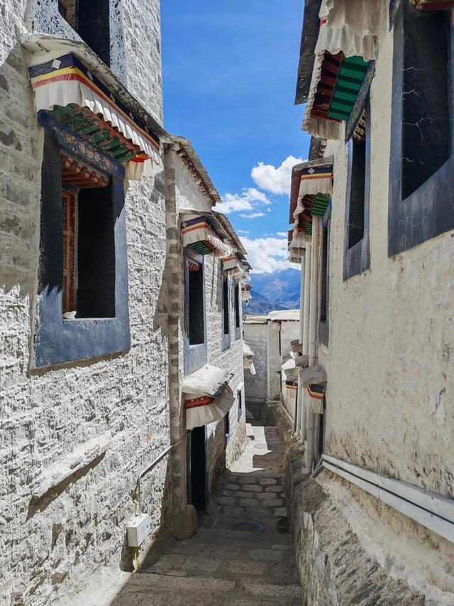 拉萨必去十大景点排行榜，这才是拉萨最值得去的10个景点，收好！