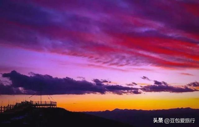 阿坝漫游记：雪山花海与羌寨古寺的十六次心动