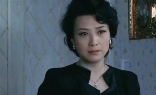 权色交易、陪睡上位	，她压根不沾边，简直是娱圈的一股“清流	”