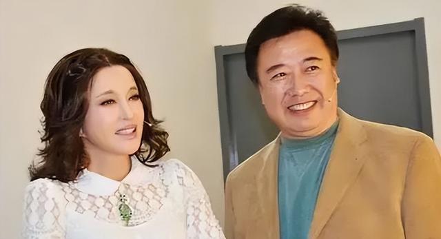 钱再多有什么用？75岁的“风流妖精”刘晓庆，已经走上另一条道路