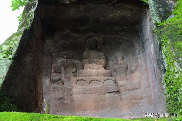 巴蜀石刻：寻访广安岳池坪滩东岩寺摩崖造像