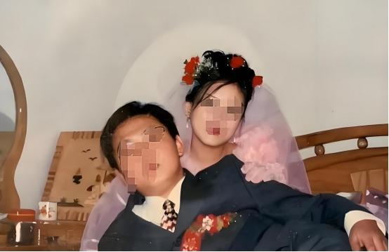 湖南一女子因长得太漂亮，55岁没上过一天班，颜值曝光后网友感慨
