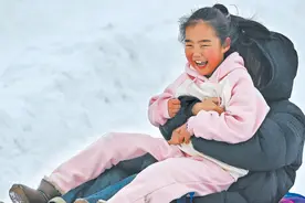 乌鲁木齐超大童话主题冰雪乐园开园图片