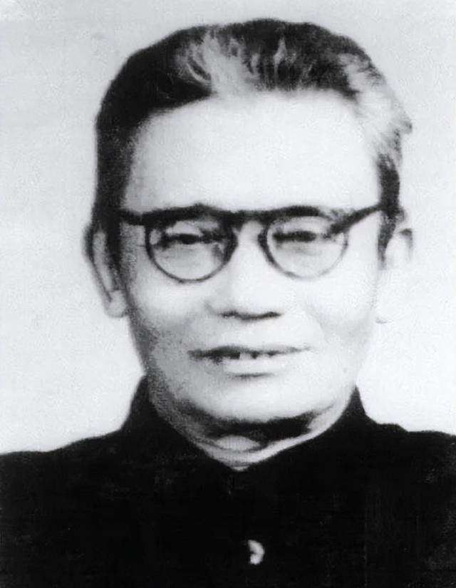 被误认为伟人所作的一首词，气势磅礴，六十年代曾传遍神州大地