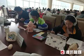 5天4.5万人次！书香作伴 图书馆里“充电”忙图片