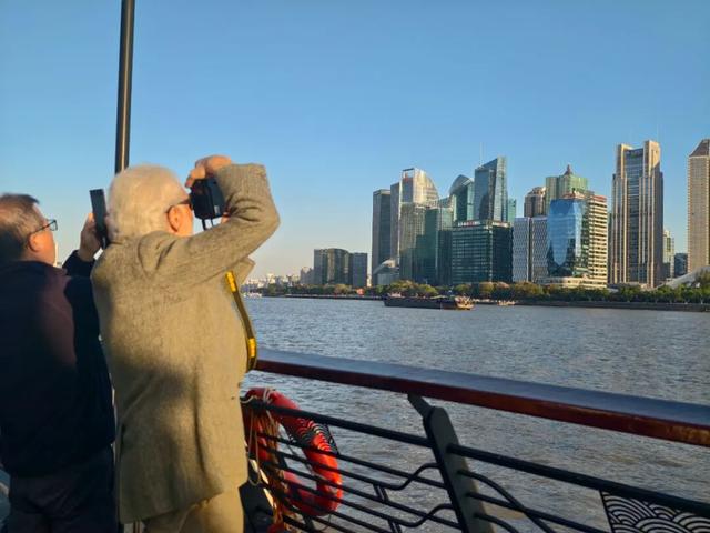 但丁后裔再访北外滩，感受滨江新貌