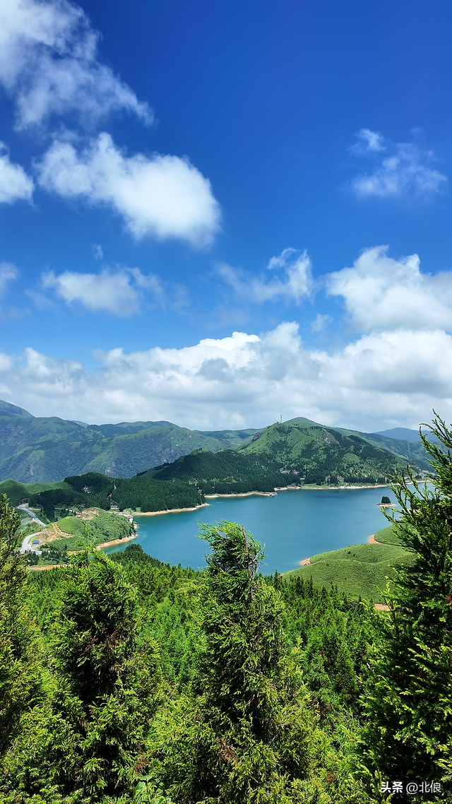 美丽的夕阳伴随欢乐的晚餐 露营桂林全州天湖二王山（1）