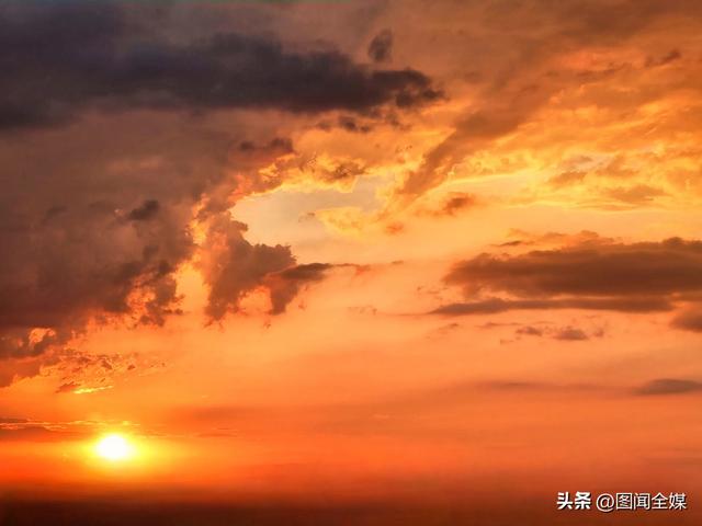 西安：天空绘就瑰丽视觉盛宴