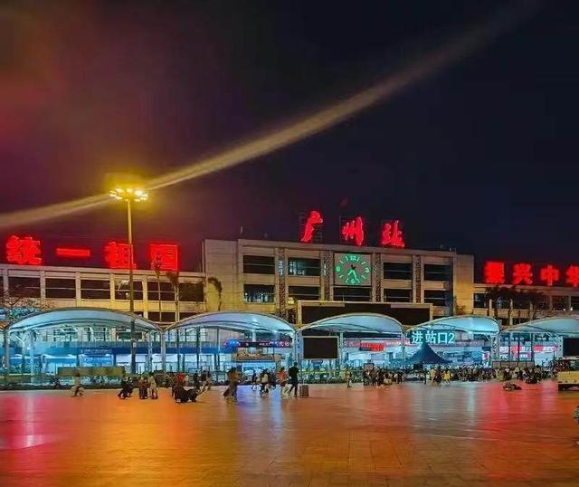 花地 | 王占黑：广州，“我一定会再回来的！”