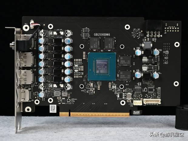 七彩虹RTX 5060显卡评测：性能比4060强41%以上！