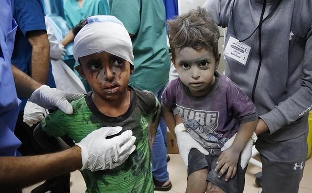 加沙停火隐形杀手，未爆弹致一死一伤，6000万吨废墟排雷仍需30年