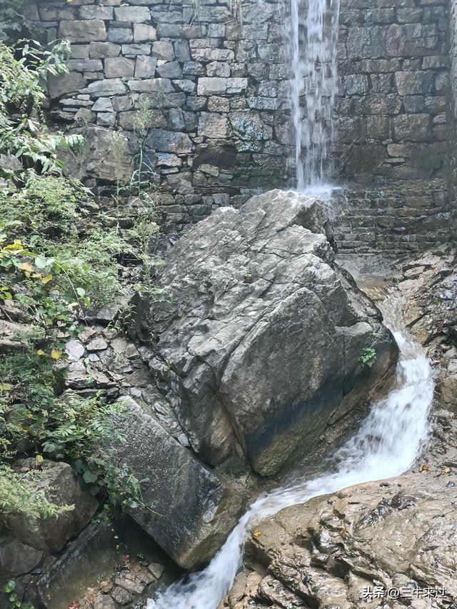 无为在歧路，白露潭溪山