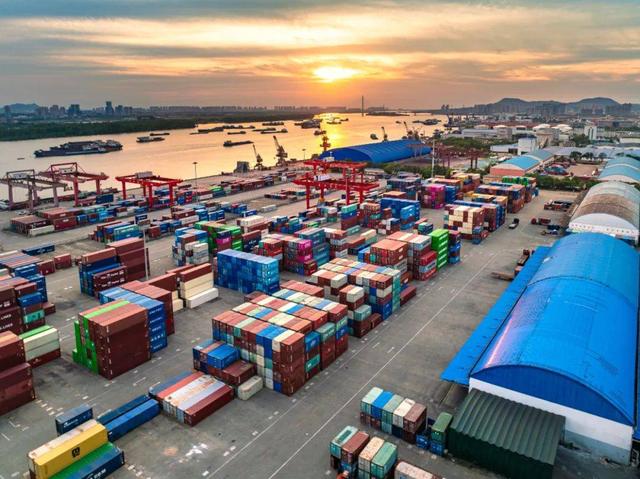 南非总统拉马福萨：我不会随便听信中国制造“债务陷阱”的说法
