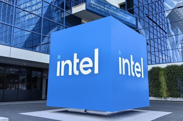 时隔多年再携手 英特尔将代工苹果低端M系列芯片