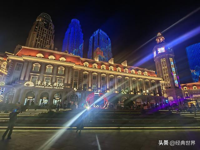 夜幕下的海河