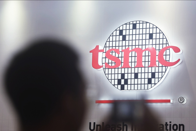 美国终于意识到不对劲！解放军不太可能武力统台，中国另有杀招？