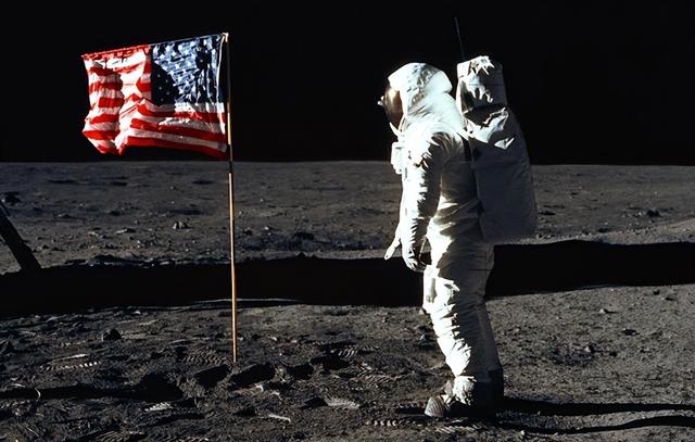 中国载人登月车测试完成，美国欲搞太空竞赛，要在月球建核反应堆