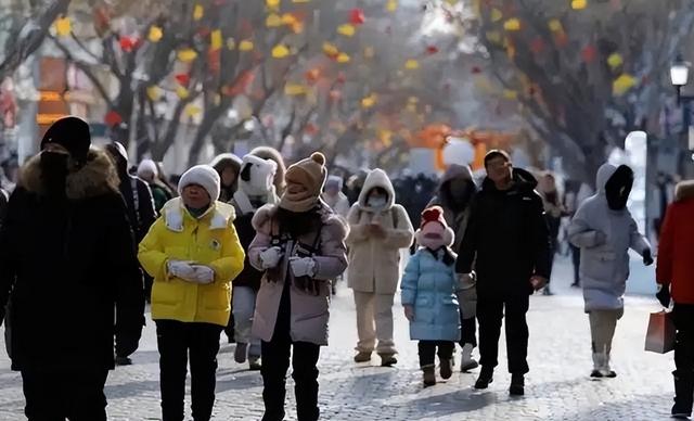 中国将迎来人口死亡高峰！22年1041万人去世，23年1110万，去年呢