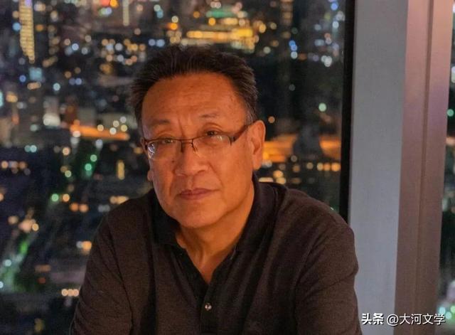 魏福春：隔河遥望