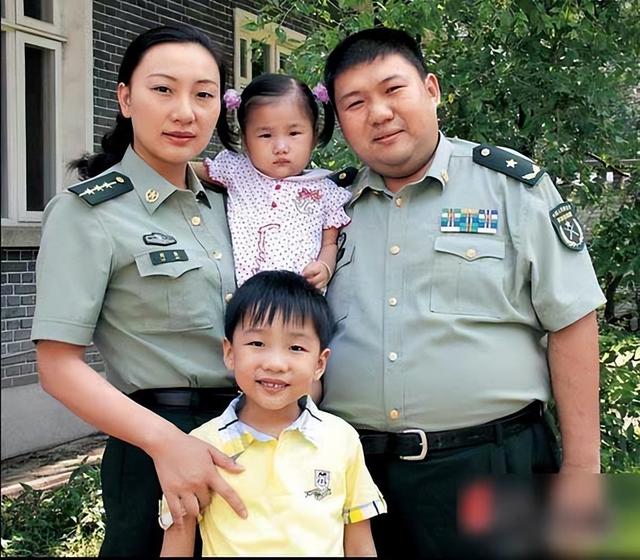 主席唯一曾孙子毛东东，今年22岁身高1米87，出生日期很有寓意！