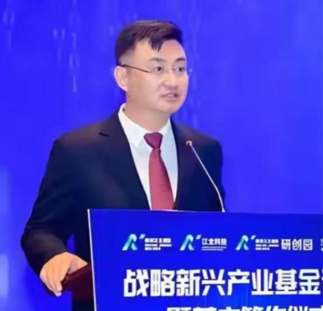 华为间谍案判了！首犯入美国籍后成华为高管，罚款金额仅年薪一半