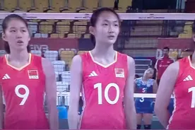 中国女排u17队，世锦赛首战，打的有气势，现场观众也非常给力图片