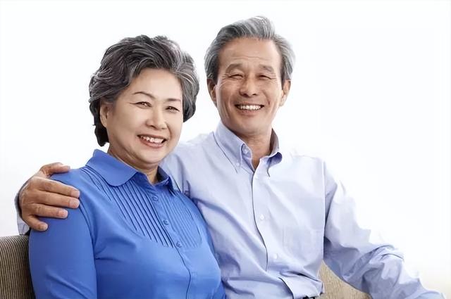 牙龈出血伴3种表现，白血病可能进入危险期了，赶紧查血常规
