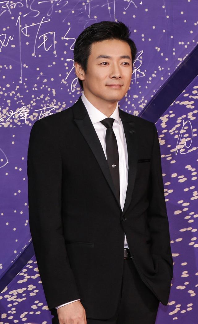 金鸡奖紧急除名祖峰！男配和编剧提名均已取消	，网友曝片方出事了