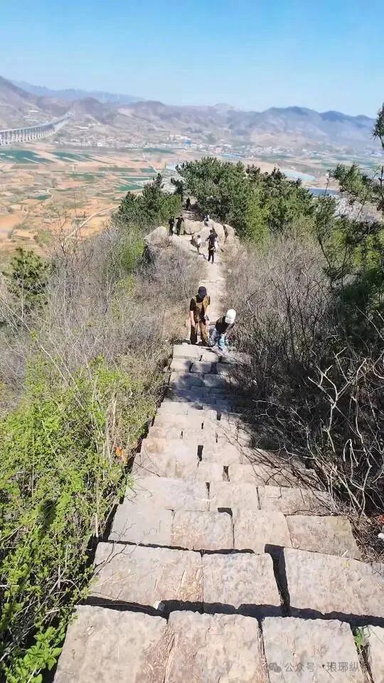 全免费！临沂春假建议安排一天：爬山峰、钻山洞！