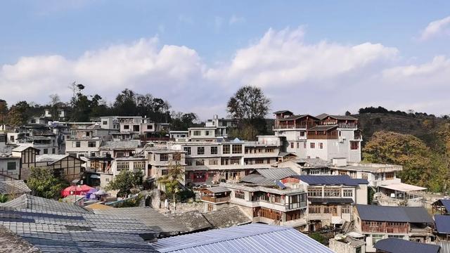 国庆不挤了！年轻人拼假玩“边角料旅游”，体验感超香