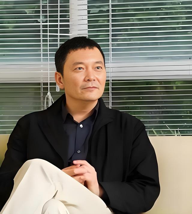 他与刘涛同床共枕4年，如今年过六旬依旧未娶，刘涛坦言很愧疚