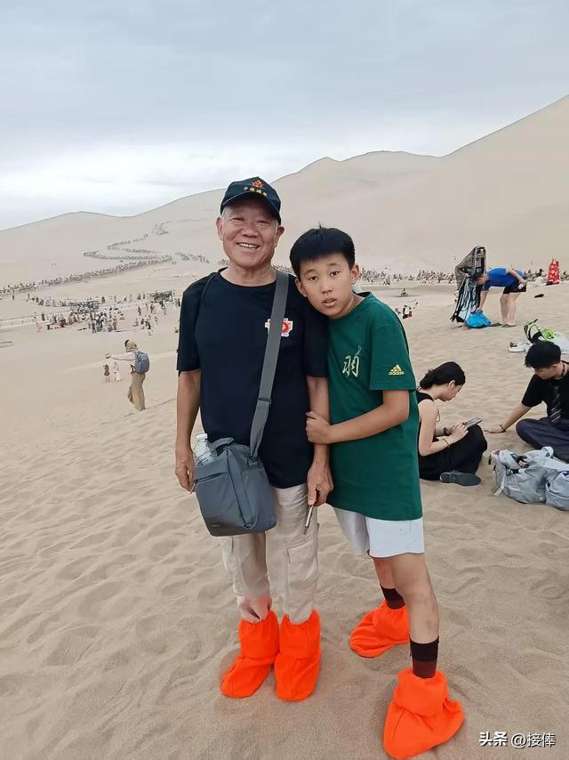 张传禄：游鸣沙山月牙泉