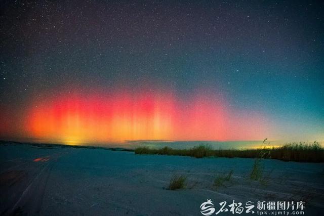 特大地磁暴发生！新疆现绚丽极光