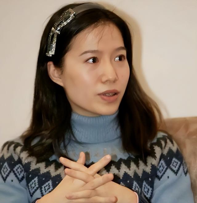 杨振宁去世仅半月，翁帆近况曝光，入职清华没编制，杨光诺没说错