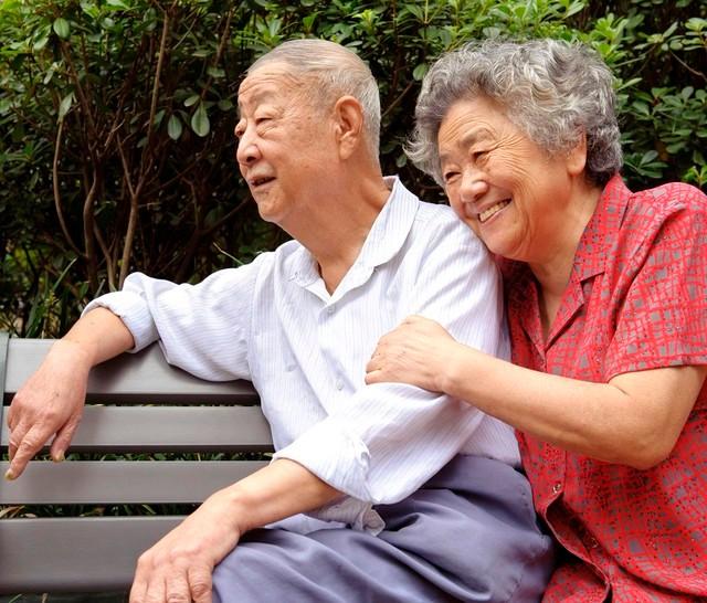 参军修了14年潜艇退伍后开洗车店，舰长路过问道“你之前在那上班