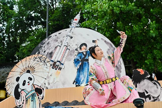 虚实相融共绘三国幻境 多维体验激活千年文化 “月满华诞·幻游三国”2025成都武侯祠中秋国庆主题活动盛大开启