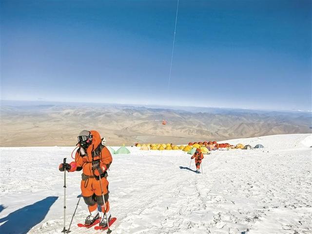 深圳星空户外团队成员：改写登山历史，留下登顶最年轻女性纪录