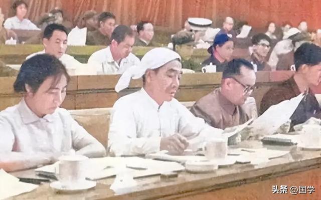 她29岁进中央，37岁任省委书记，41岁为何沦为县副书记？