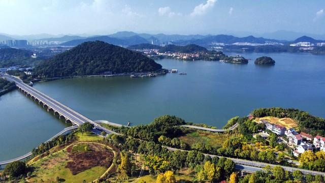 杭州地铁漫游指南：5个免费景点直达，体验不花钱的纯粹快乐