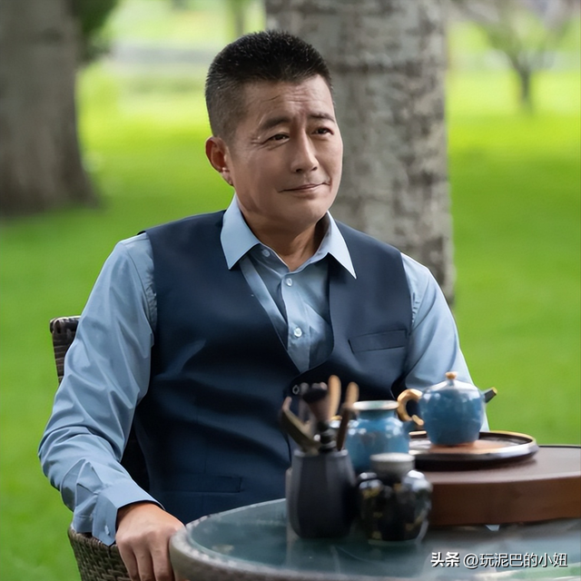 钱再多有什么用？58岁身家过亿的江珊，每天为27岁女儿操碎了心