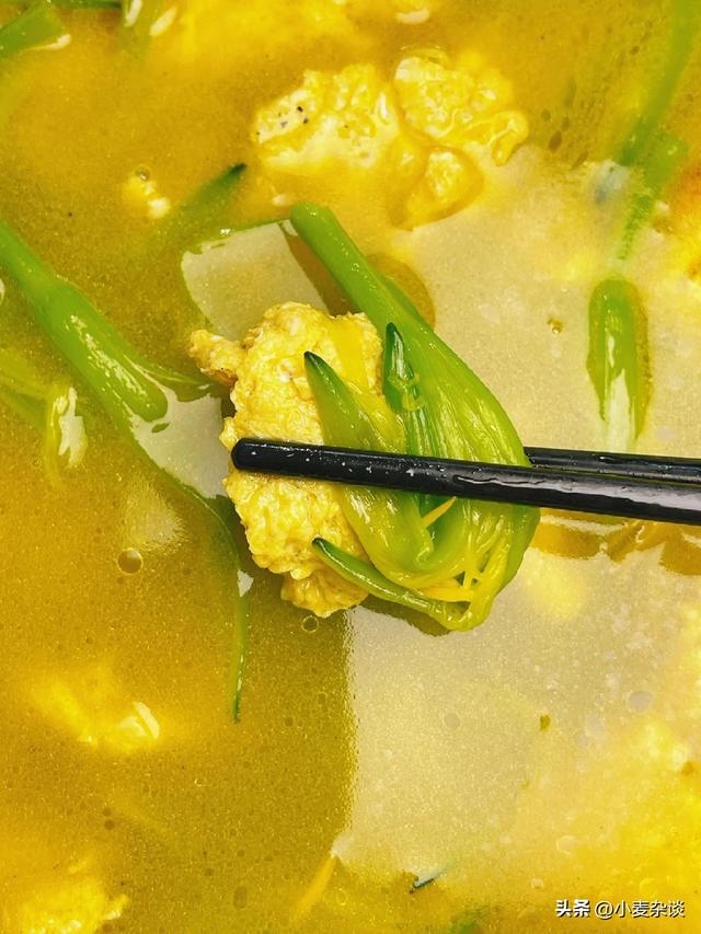 “失眠”最怕这菜，养心安神，补充脑力，每天吃一点，夜里睡得香