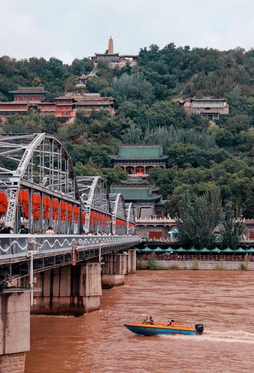 你一定不知道兰州——这座黄河穿城过的城市，用一碗面香飘世界